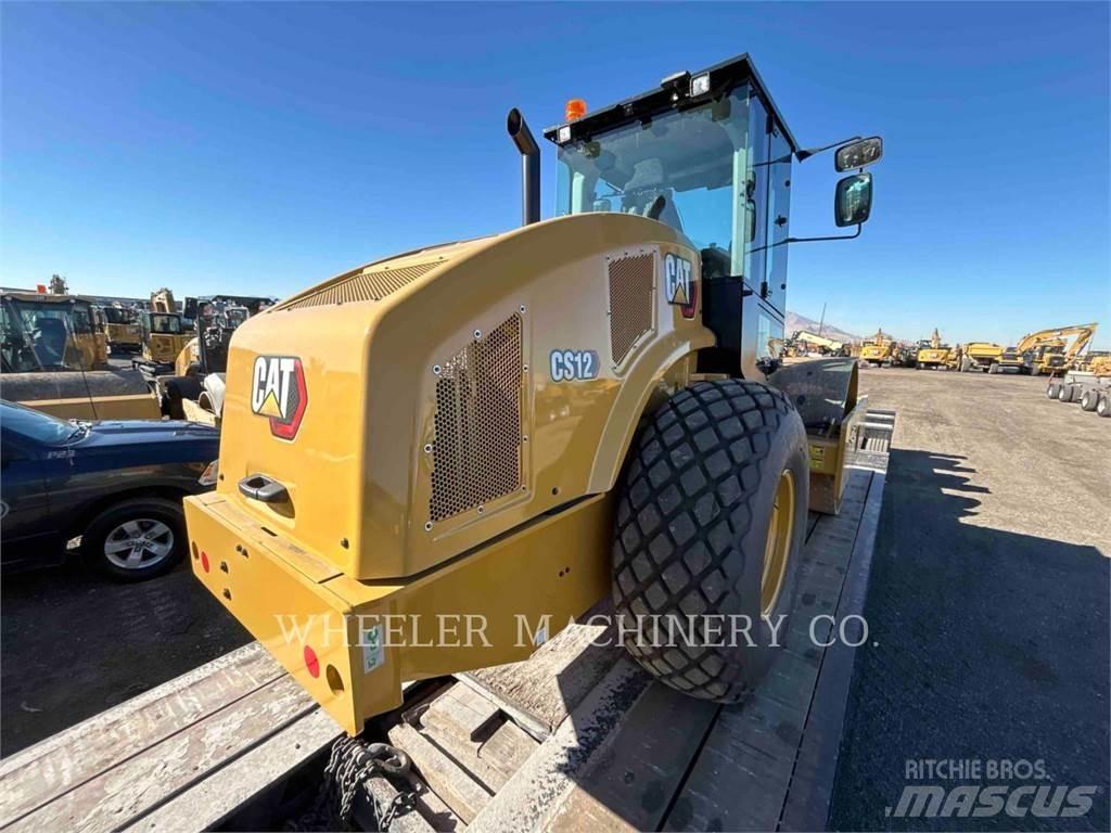 CAT CS12 Грунтовые катки