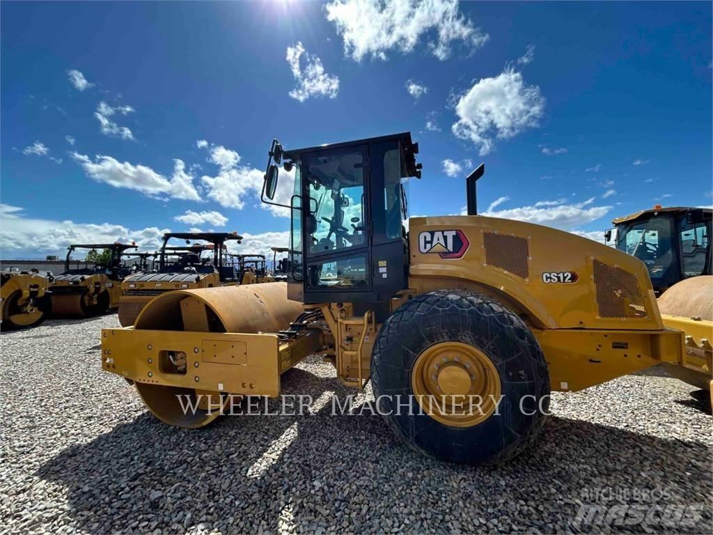 CAT CS12 Грунтовые катки