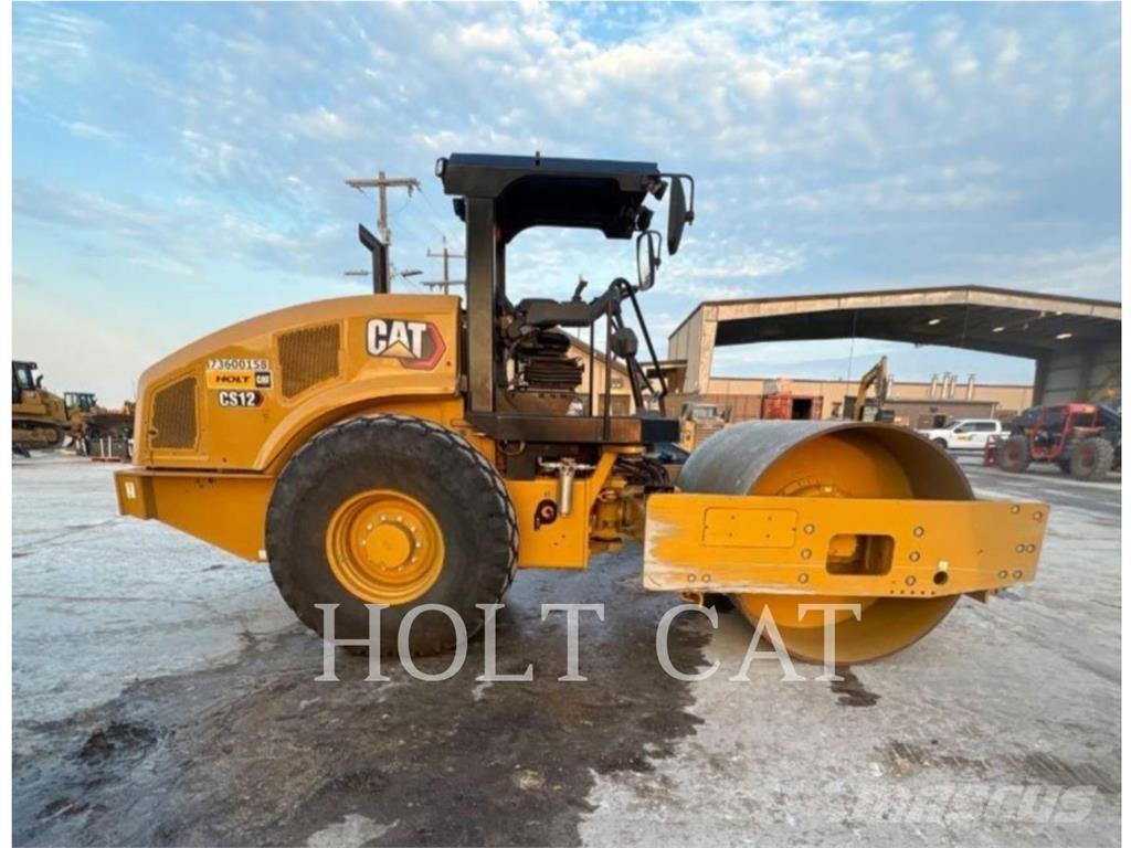 CAT CS12 Грунтовые катки