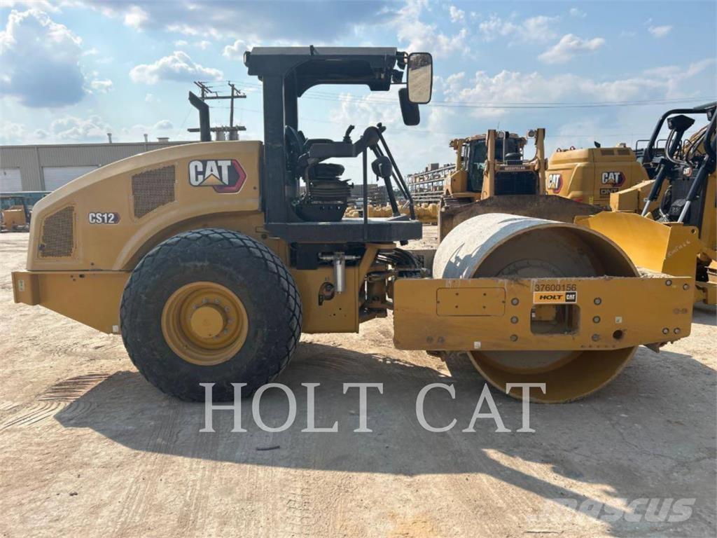 CAT CS12 Грунтовые катки