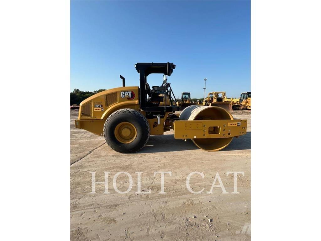CAT CS12 Грунтовые катки