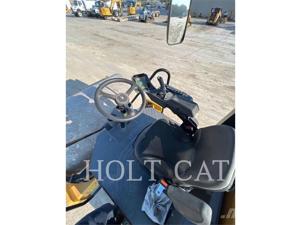 CAT CS12 Грунтовые катки