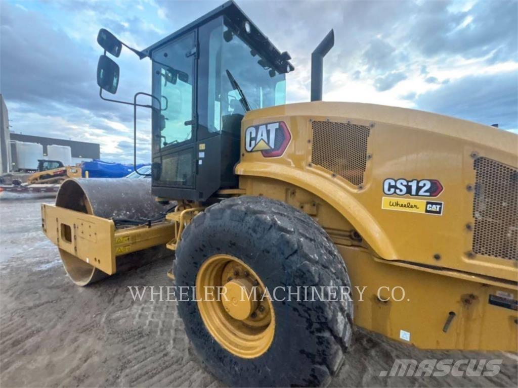 CAT CS12 Грунтовые катки