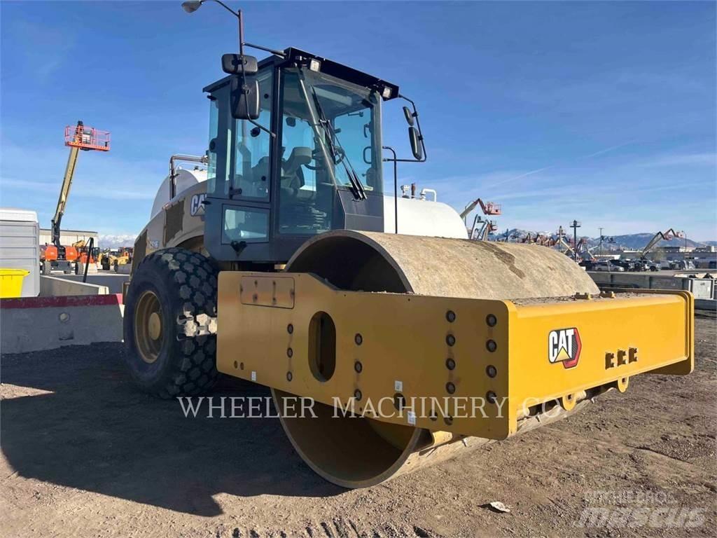 CAT CS16 Грунтовые катки