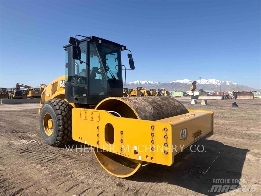 CAT CS16 Грунтовые катки