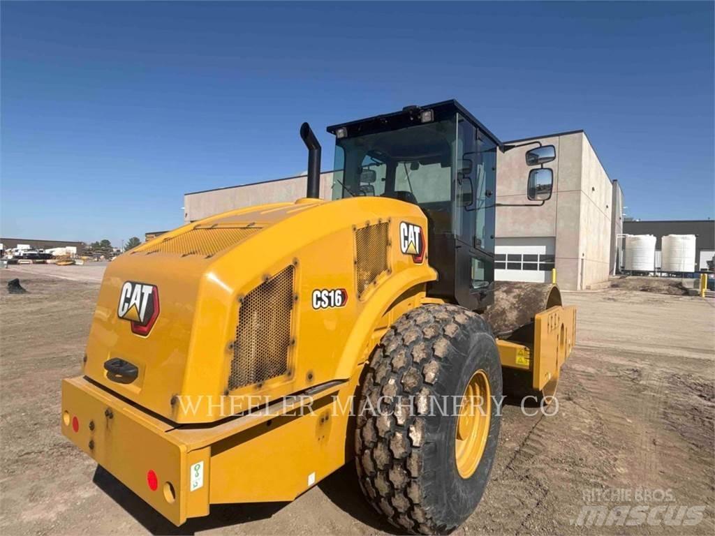 CAT CS16 Грунтовые катки