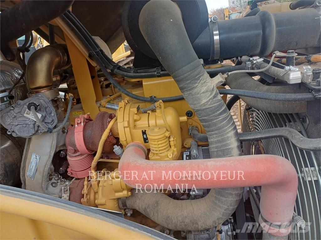 CAT CS16-03 Грунтовые катки