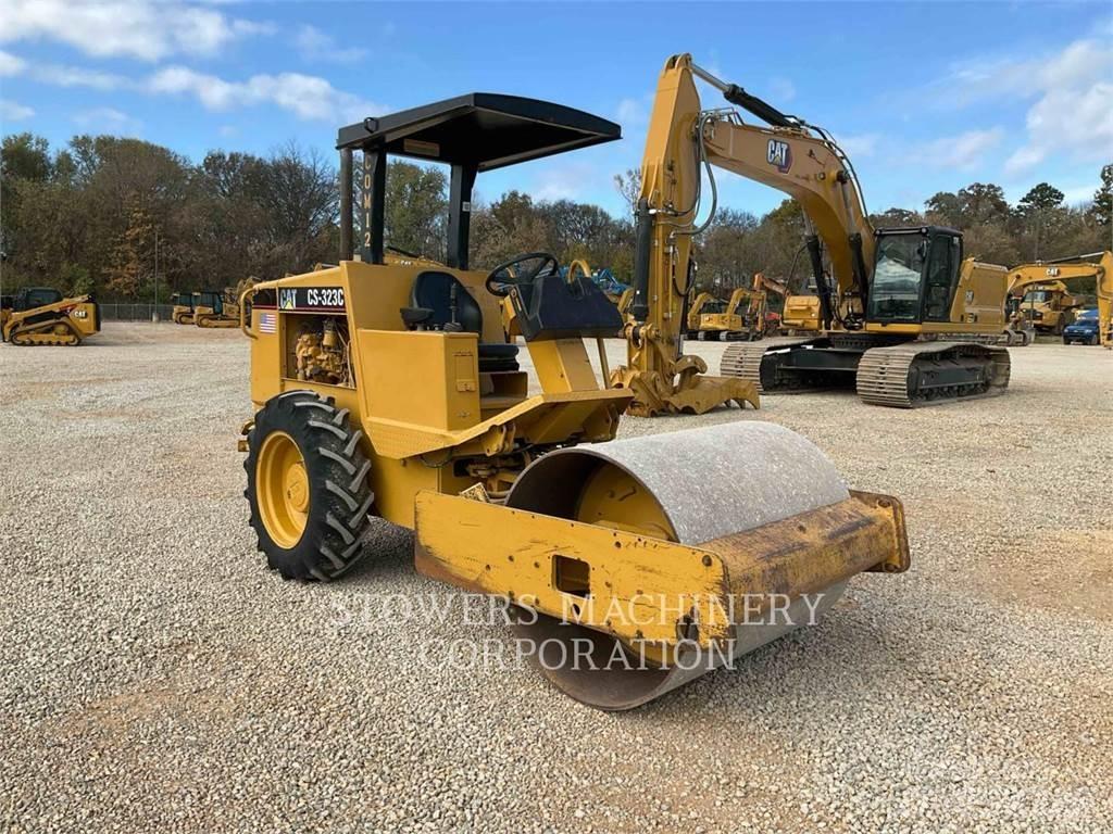 CAT CS323C Уплотнители грунта