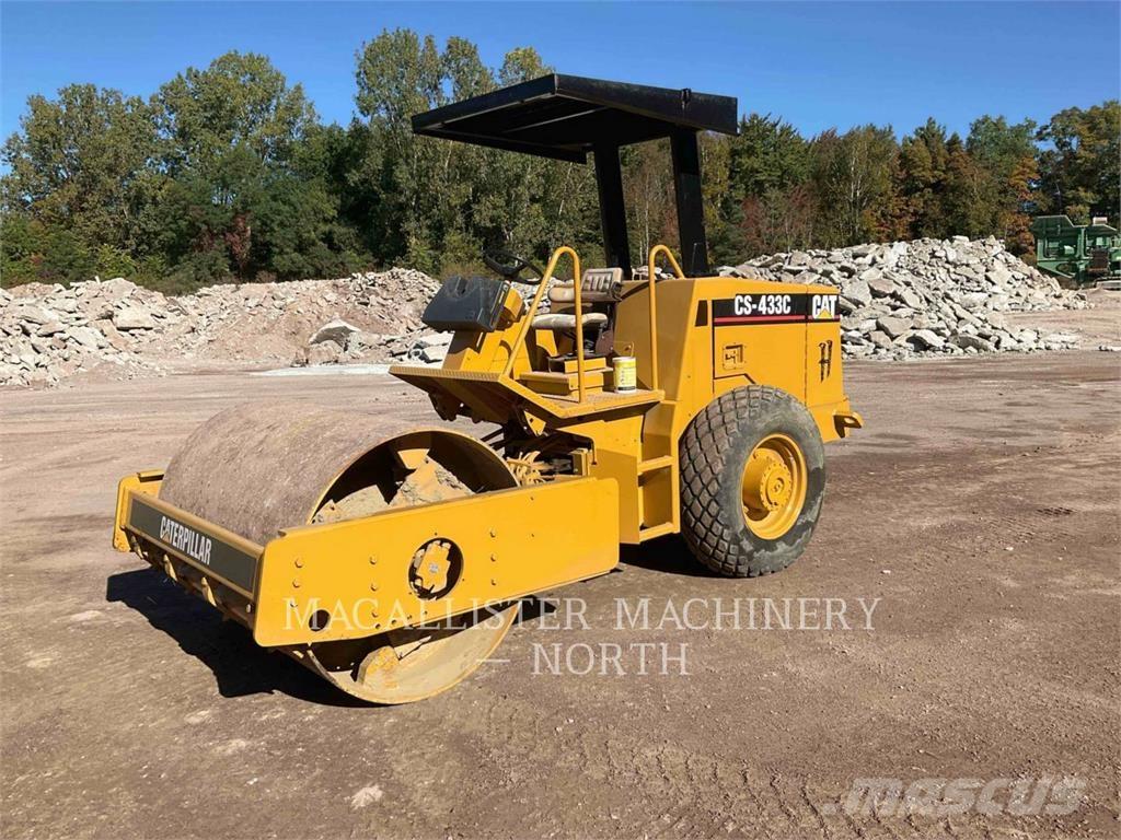 CAT CS433C Грунтовые катки