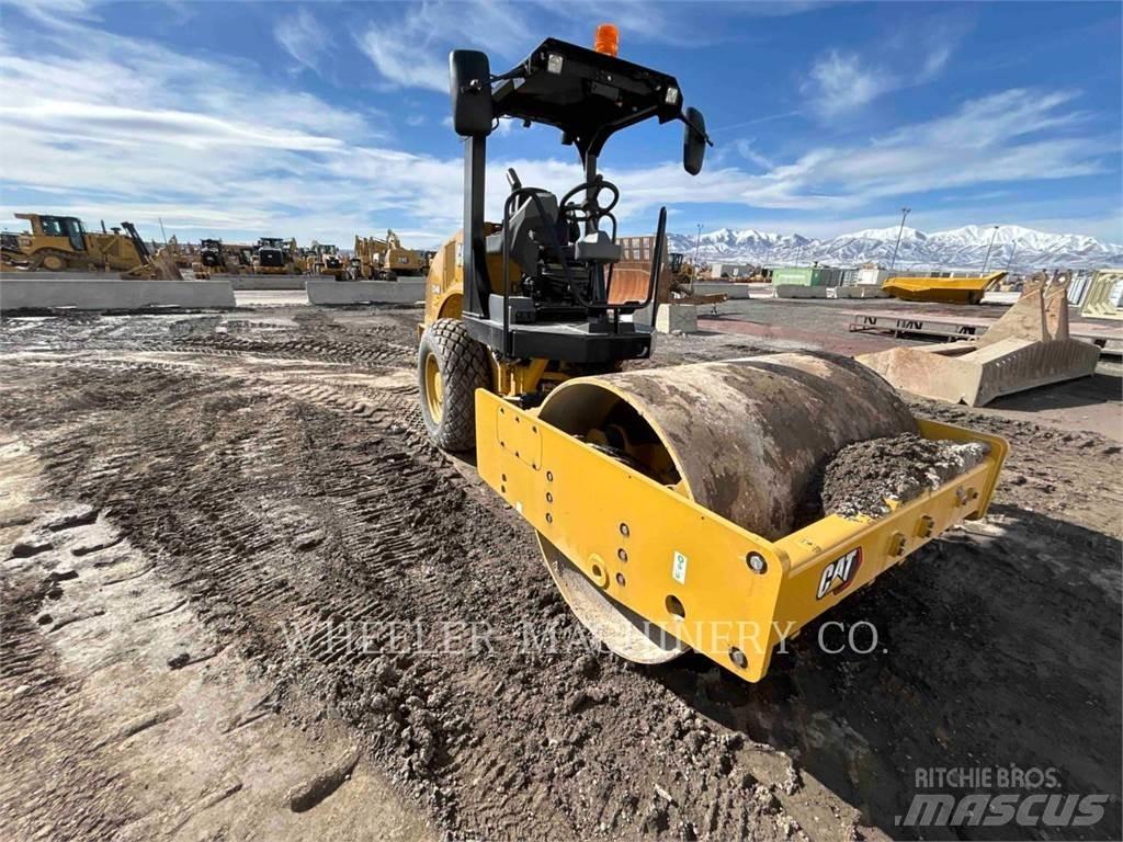 CAT CS44B Грунтовые катки