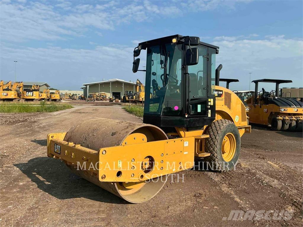 CAT CS44B Грунтовые катки