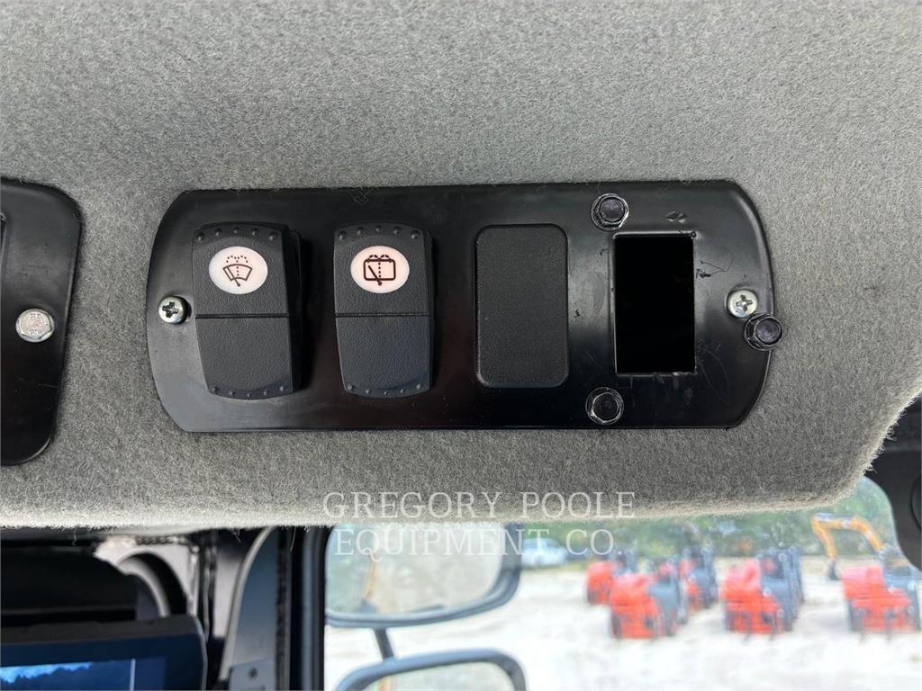 CAT CS44B Грунтовые катки