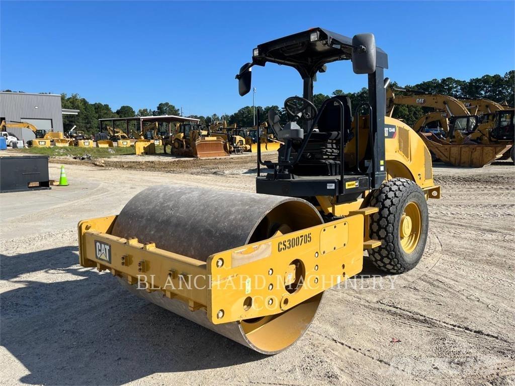 CAT CS44B Грунтовые катки