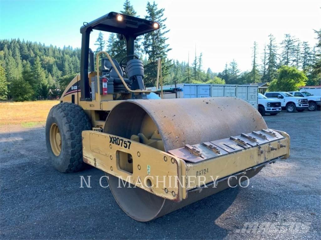 CAT CS533E Асфальтоукладчики