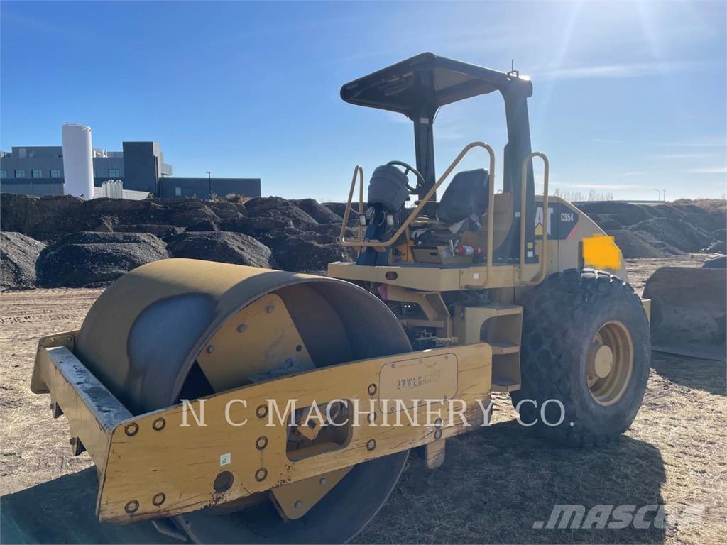 CAT CS54 Асфальтоукладчики