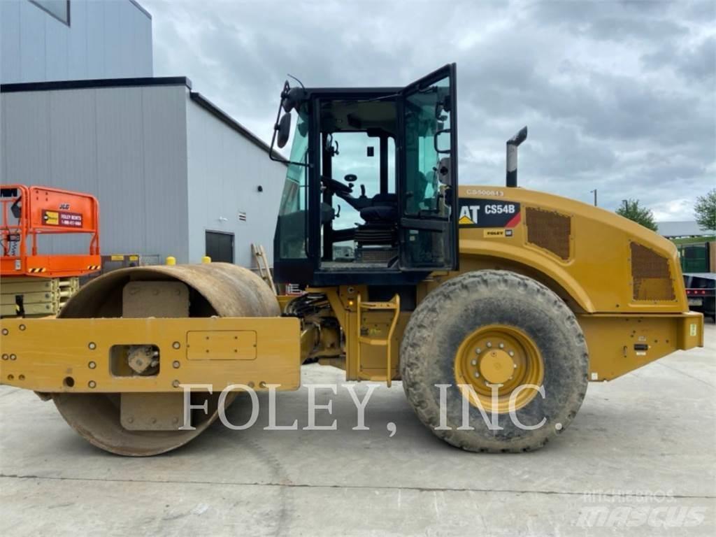 CAT CS54B Грунтовые катки