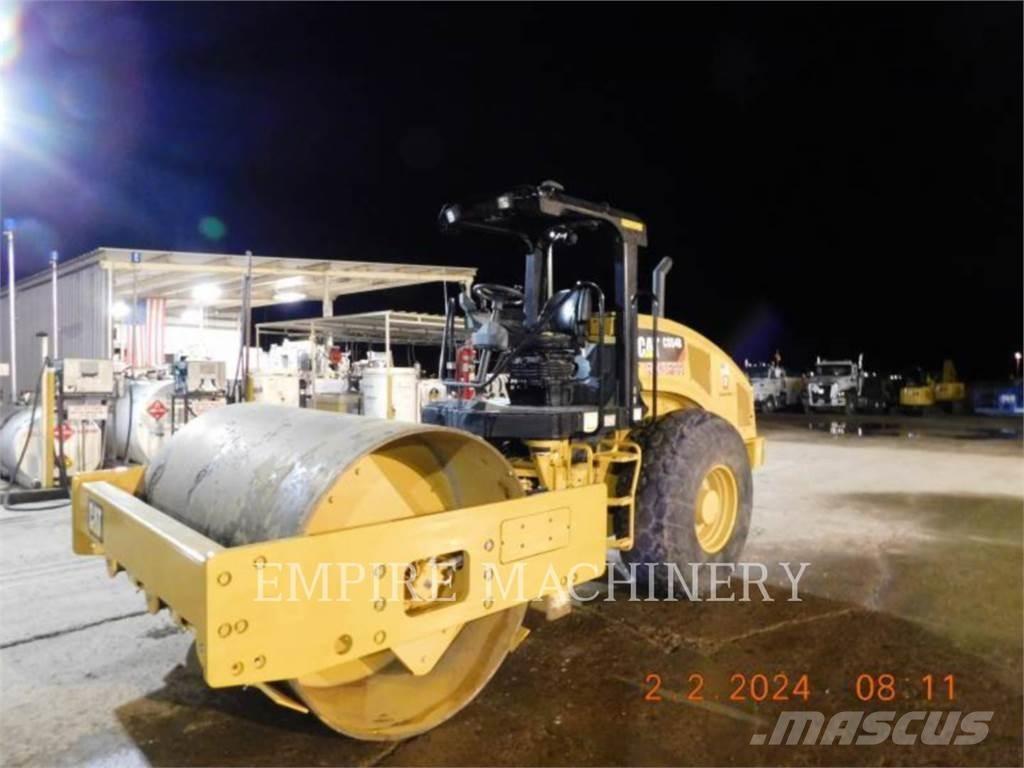 CAT CS54B Грунтовые катки