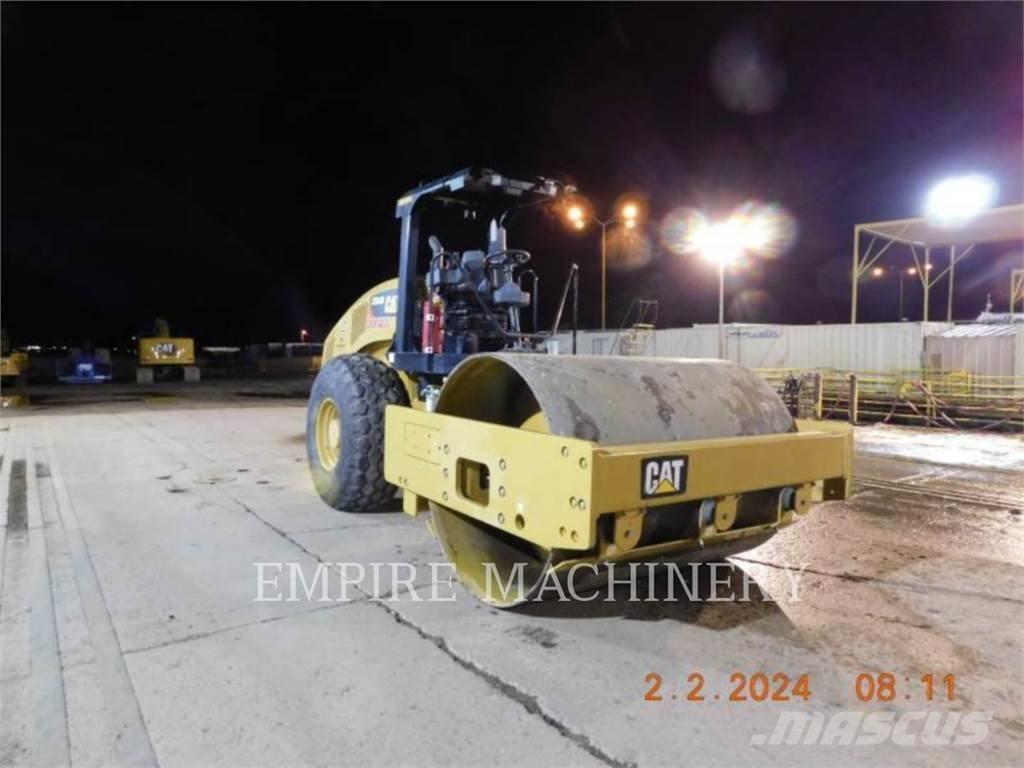 CAT CS54B Грунтовые катки