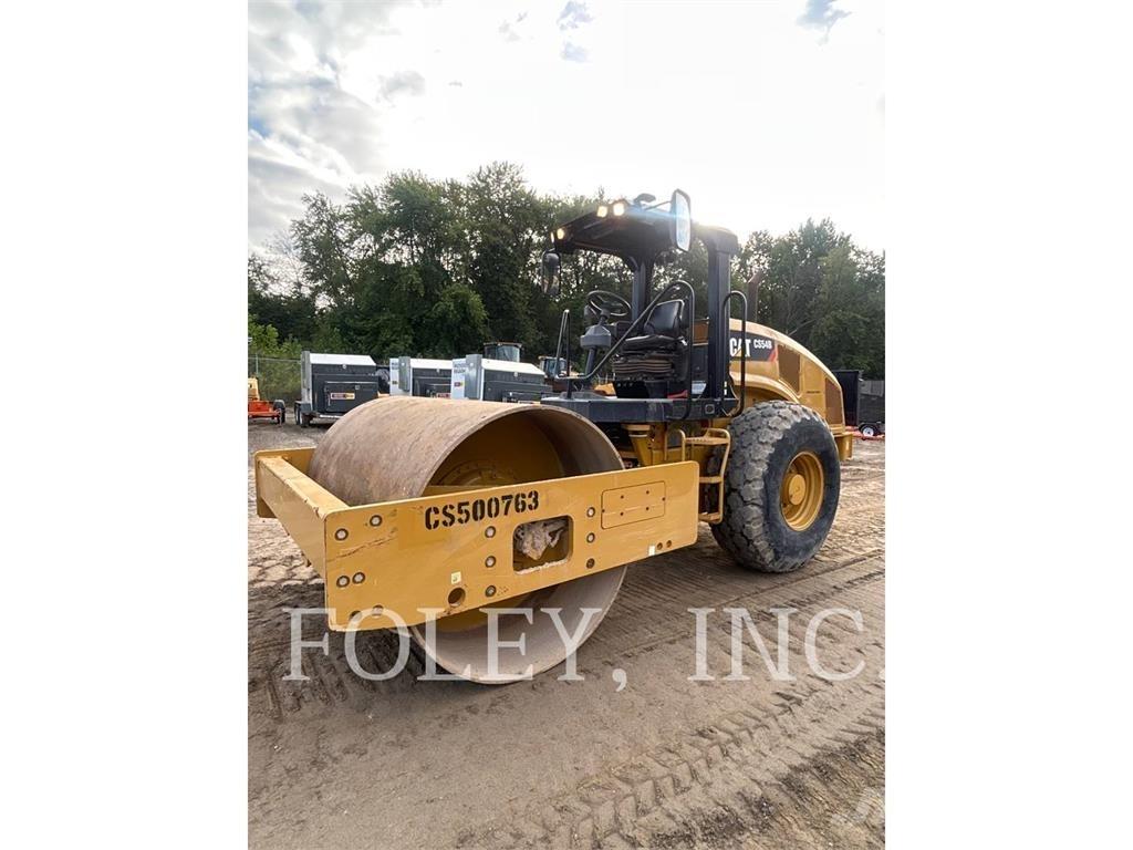 CAT CS54B Грунтовые катки