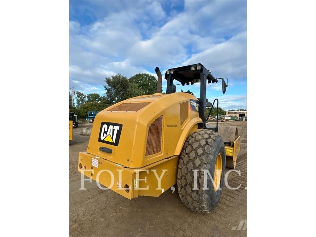 CAT CS54B Грунтовые катки