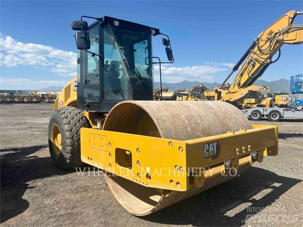 CAT CS56B Грунтовые катки