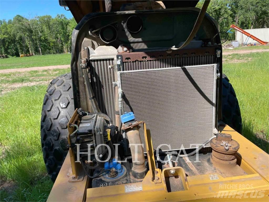 CAT CS56B Грунтовые катки