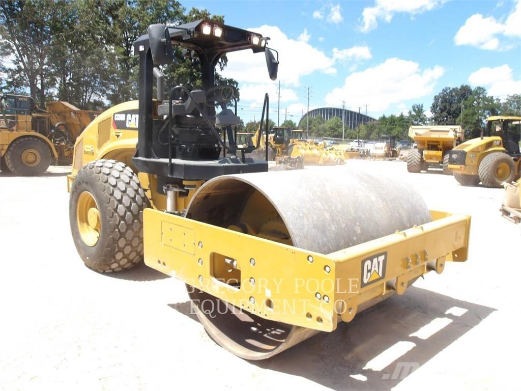 CAT CS56B Грунтовые катки