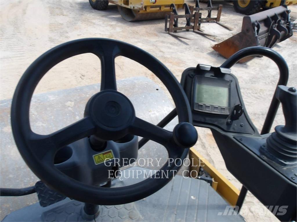 CAT CS56B Грунтовые катки