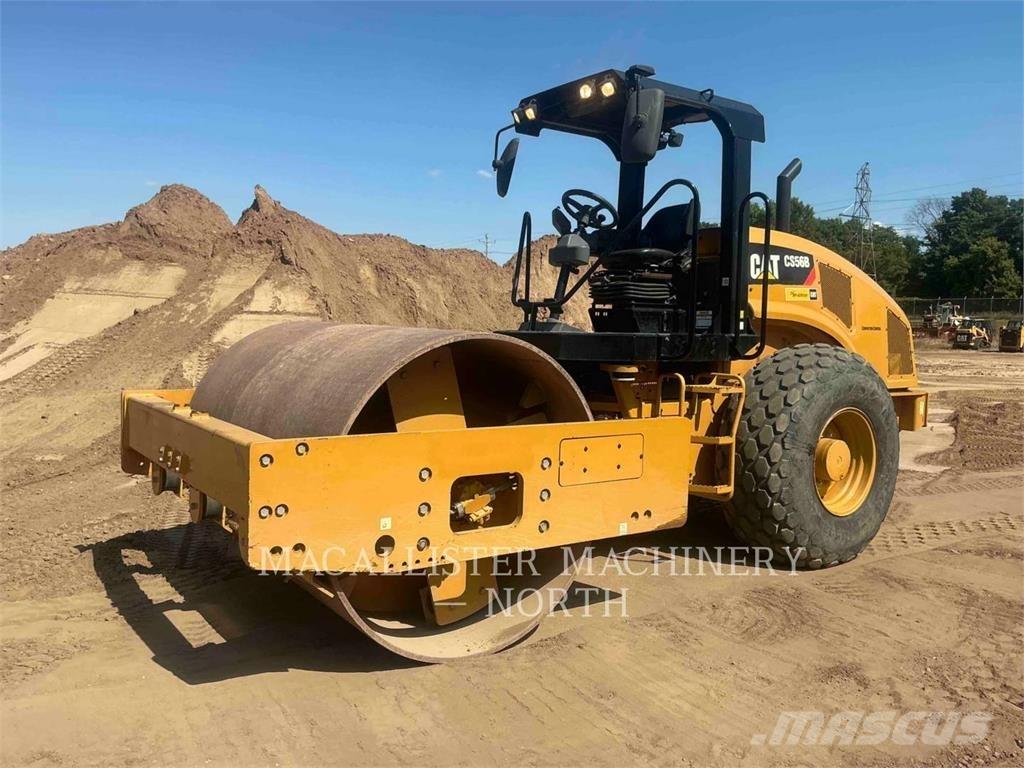 CAT CS56B Грунтовые катки
