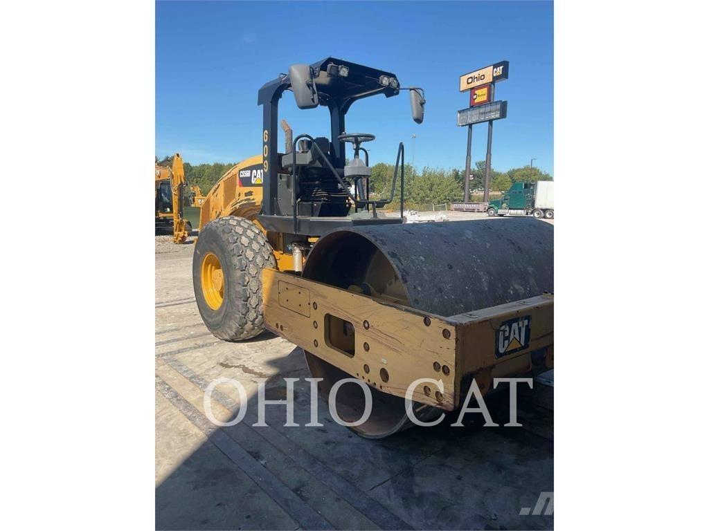 CAT CS56B Грунтовые катки