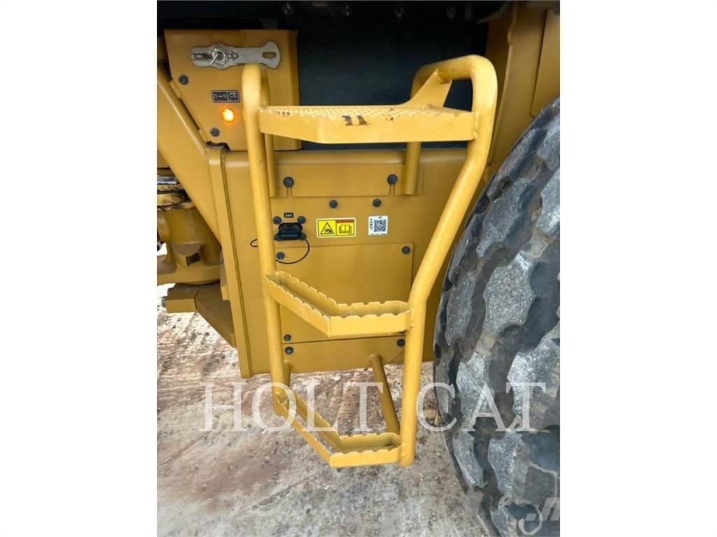 CAT CS56B CAB Грунтовые катки