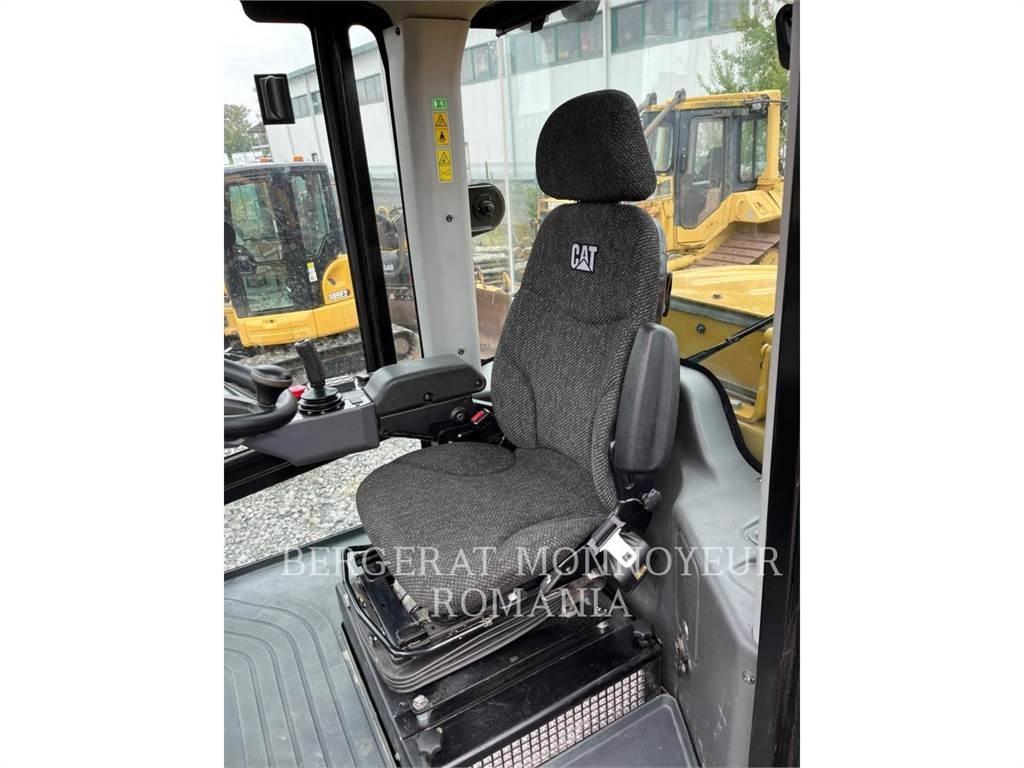 CAT CS64B Грунтовые катки