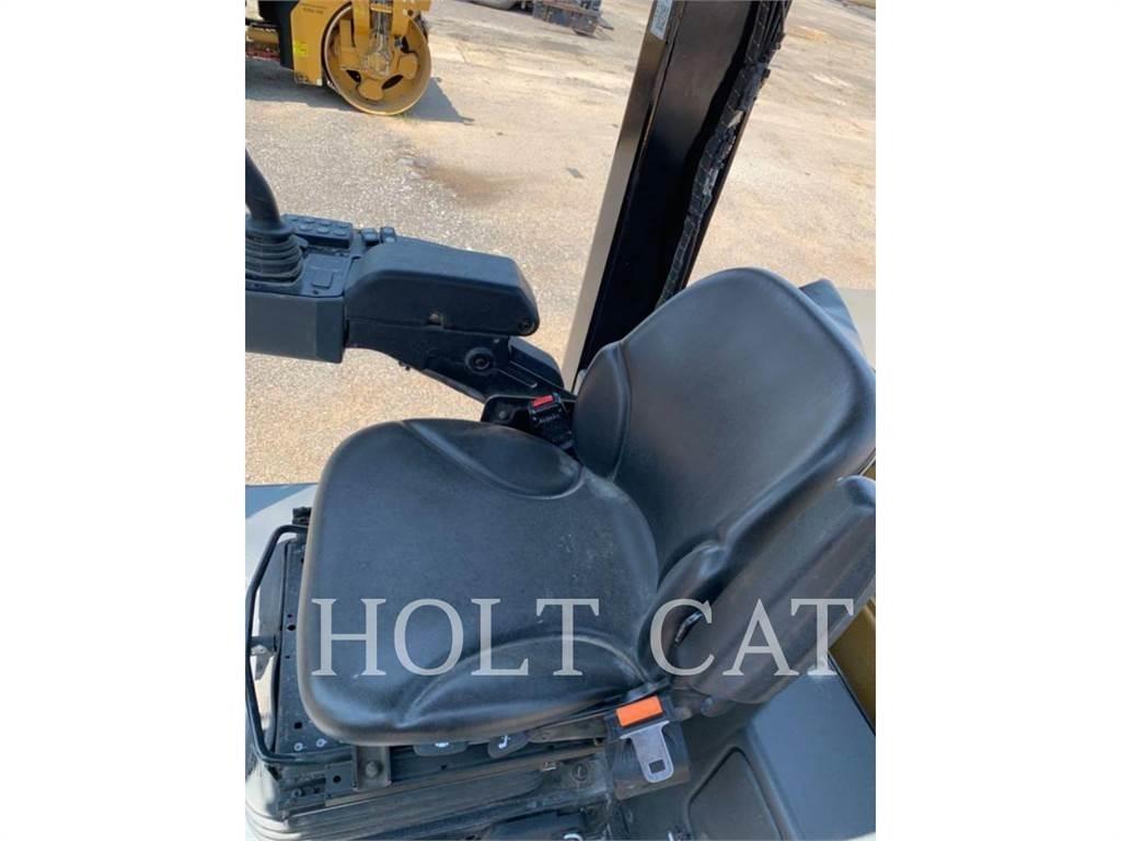 CAT CS64B Грунтовые катки