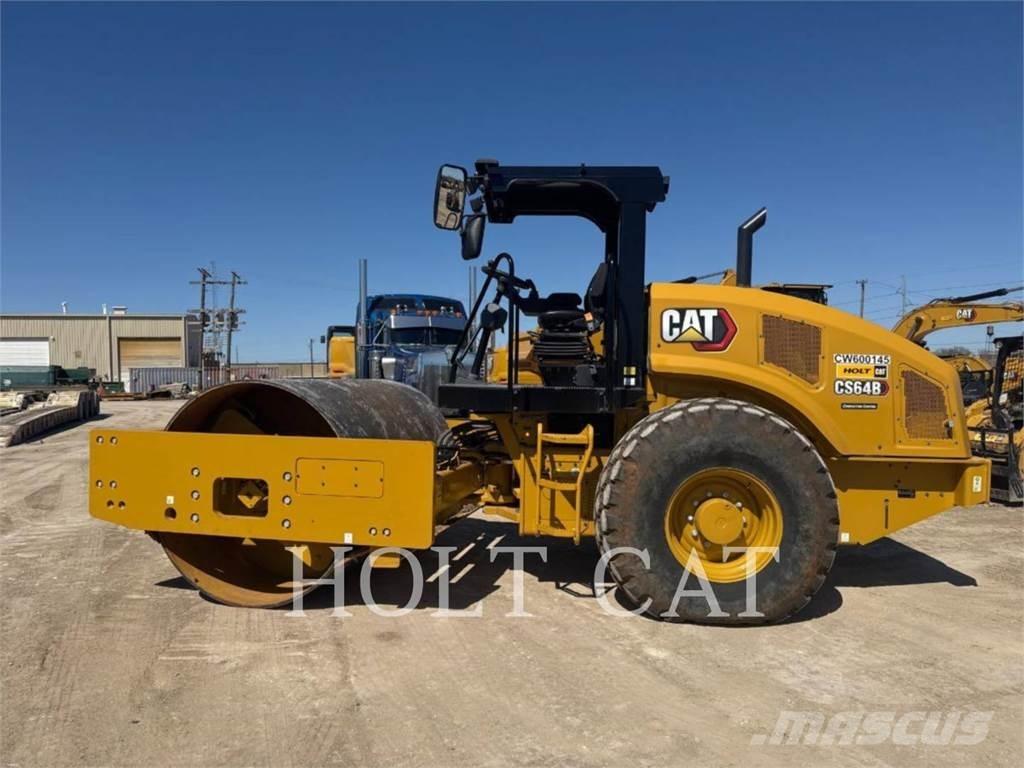 CAT CS64B Грунтовые катки