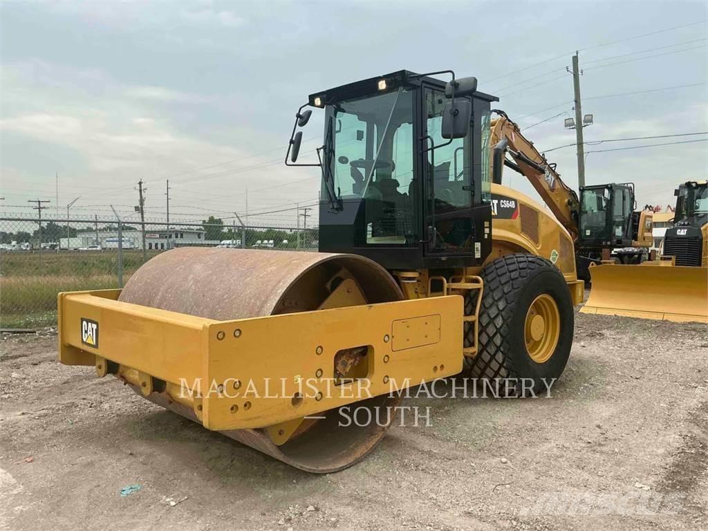 CAT CS64B Грунтовые катки