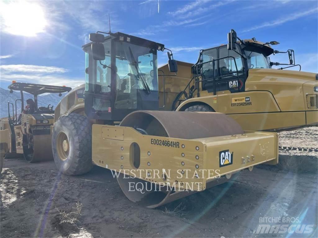 CAT CS68B Грунтовые катки