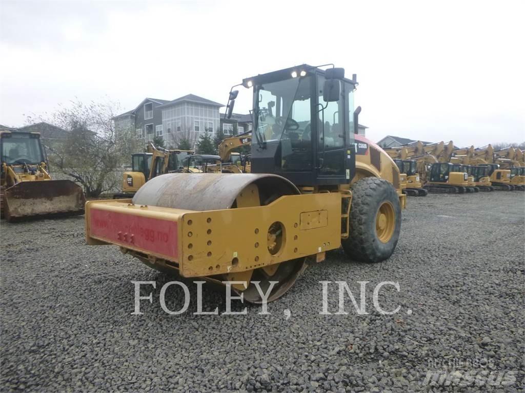 CAT CS68B Грунтовые катки