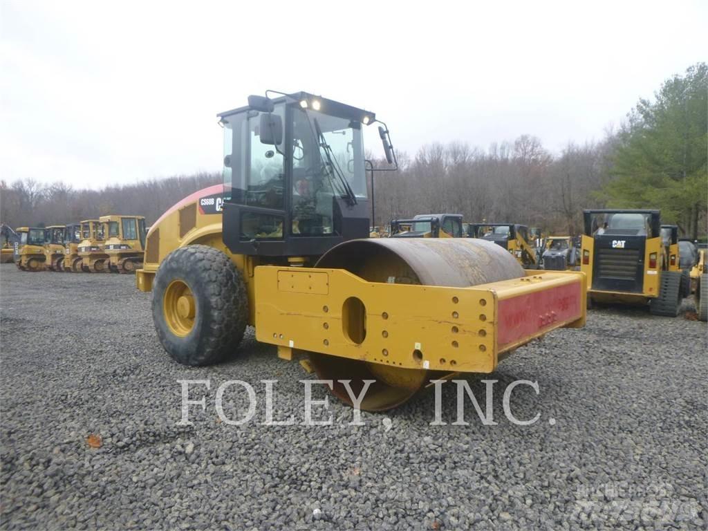 CAT CS68B Грунтовые катки