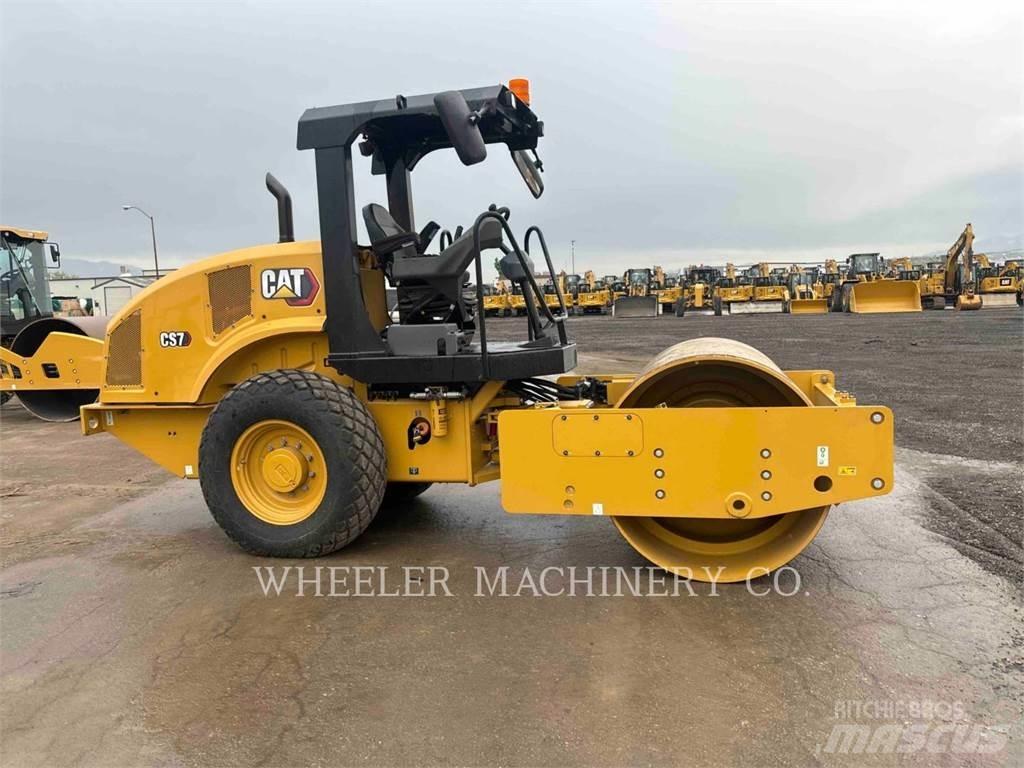 CAT CS7 Грунтовые катки