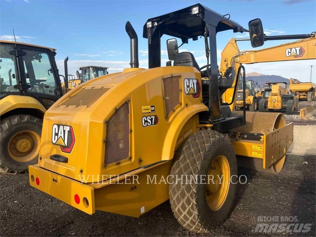 CAT CS7 Грунтовые катки