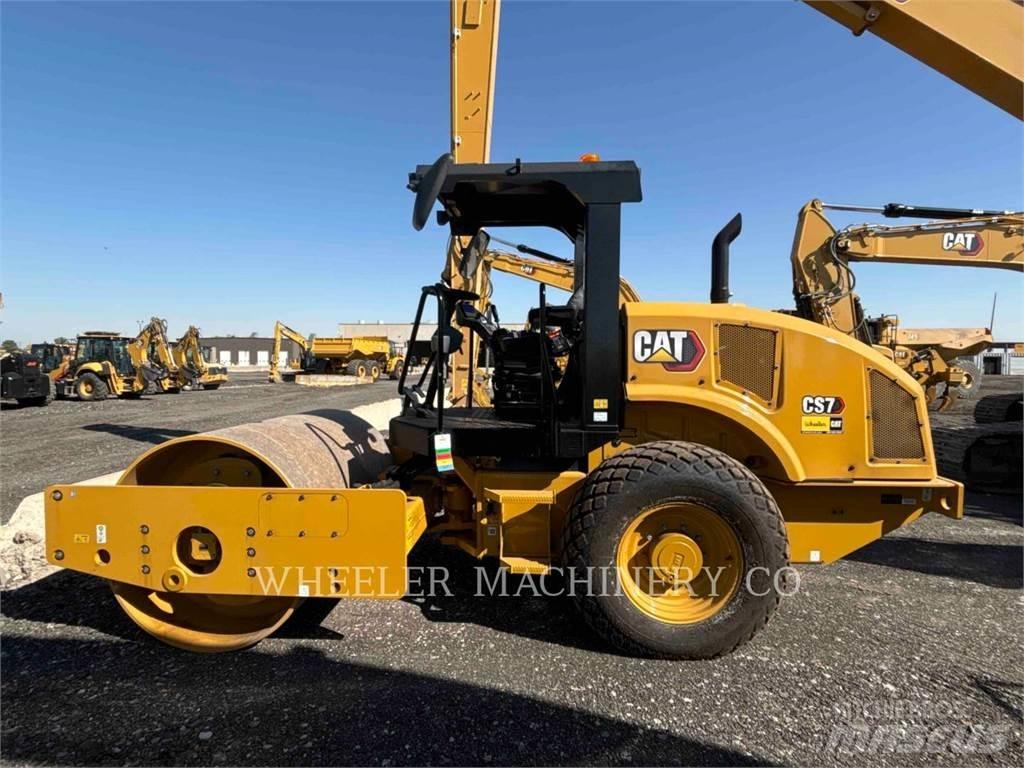 CAT CS7 Грунтовые катки