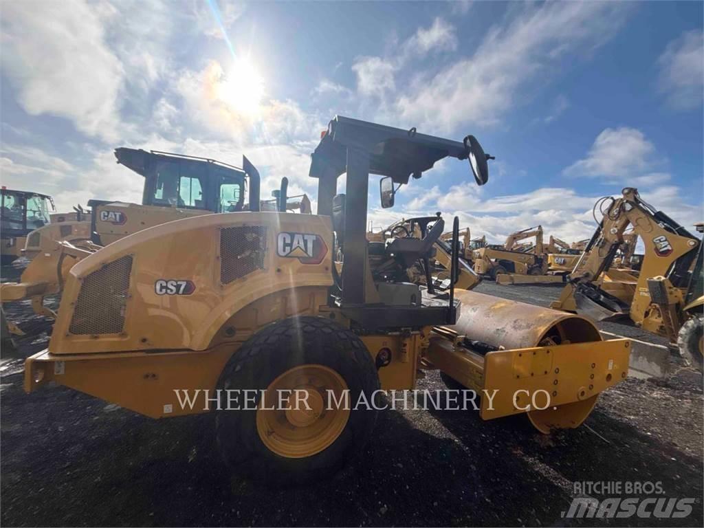 CAT CS7 Грунтовые катки