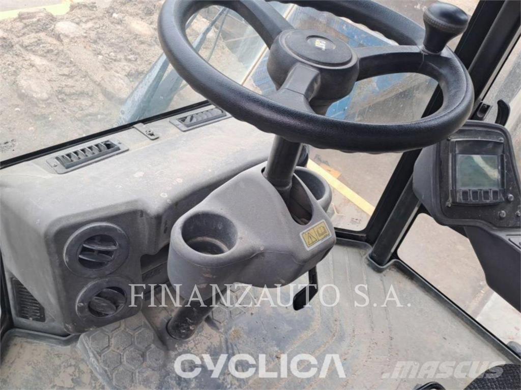 CAT CS74B Грунтовые катки