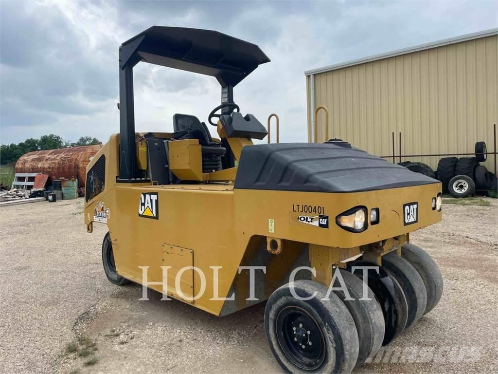 CAT CW14 Пневматические катки