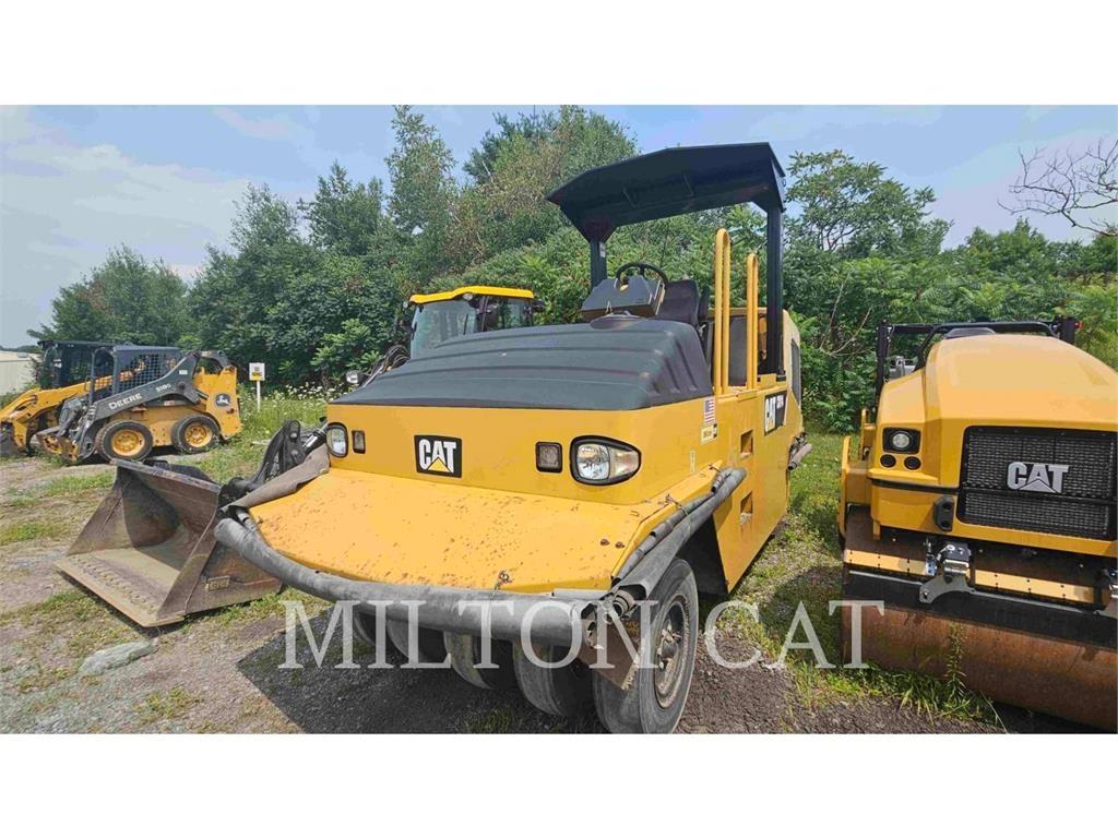 CAT CW14 Пневматические катки