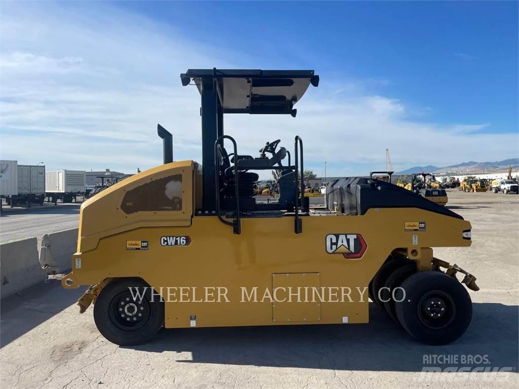 CAT CW16 Пневматические катки