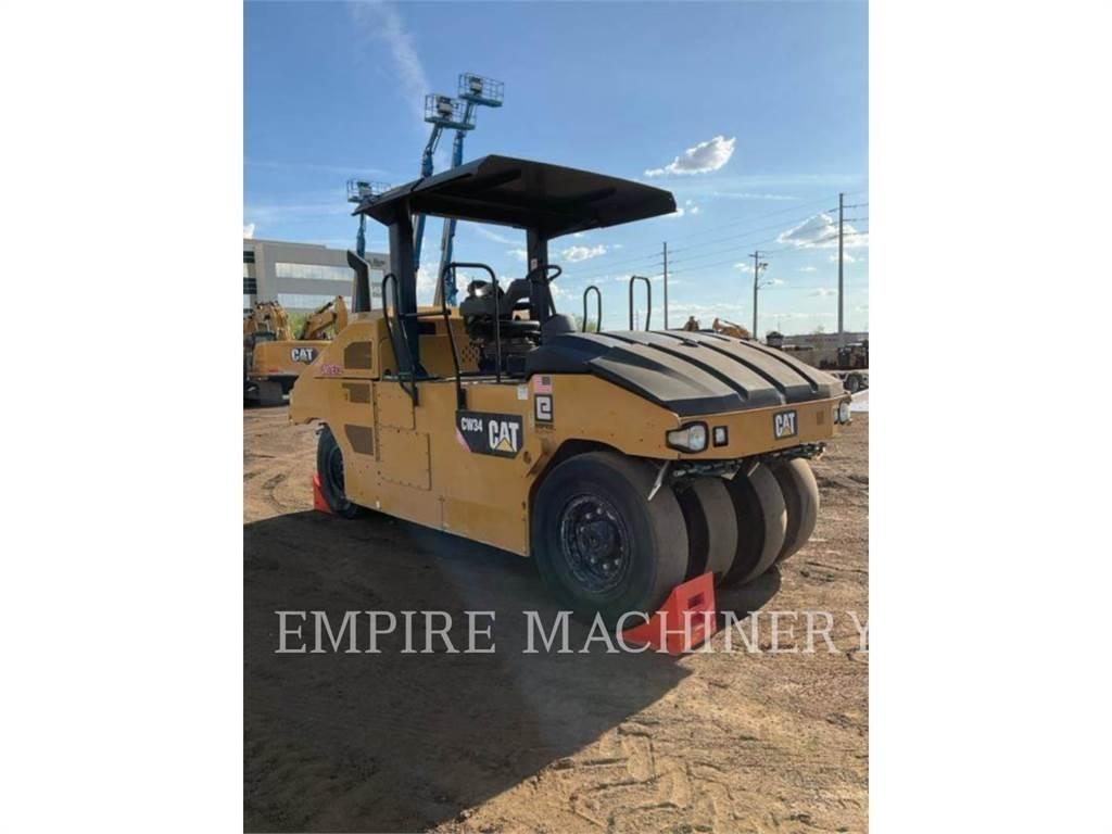 CAT CW34 Пневматические катки