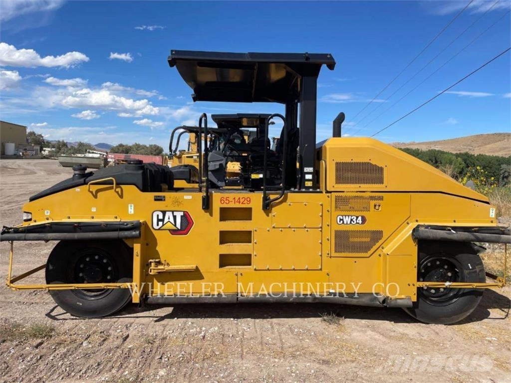 CAT CW34 Пневматические катки