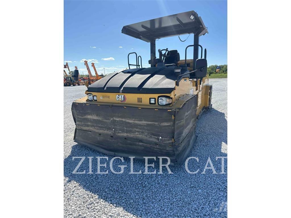 CAT CW34 Пневматические катки