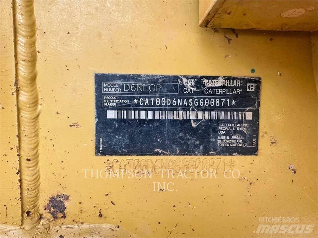 CAT D 6 N LGP Гусеничные бульдозеры